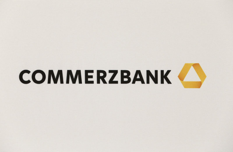 COMMERZBANK: CHUTE DE 53% DU BÉNÉFICE AU 3E TRIMESTRE, OBJECTIFS MAINTENUS