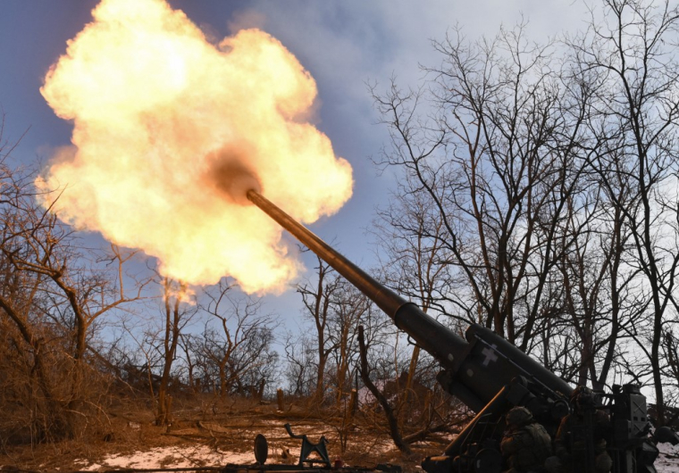 Un canon de l'armée ukrainienne, dans la région de Donetsk, en février 2025 (illustration) ( AFP / GENYA SAVILOV )