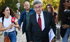 Jean-Luc Mélenchon à Bordeaux, le 11 octobre 2023. ( AFP / CHRISTOPHE ARCHAMBAULT )