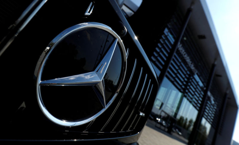 LE FUTUR PATRON DE DAIMLER VEUT DES ALLIANCES POUR RÉDUIRE LES COÛTS