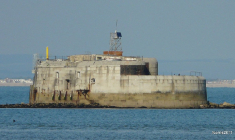 Ces trois Fort Boyard anglais sont à vendre pour 10 millions d’euros (Crédit photo : Grumpylumixuser - Wikimedia commons)