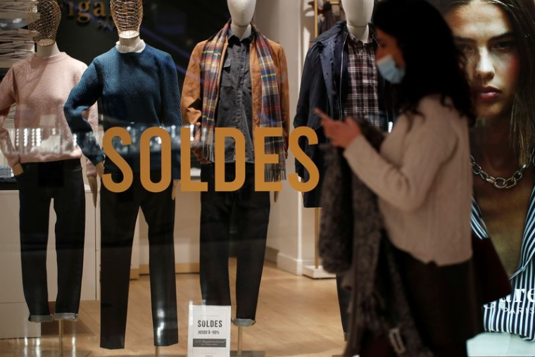 Photo d'archives: Les soldes d'hiver à Paris