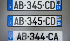 Photo de plaques d'immatriculation prise lors d'une présentation du nouveau système