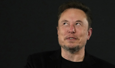 Le PDG de X (ex-Twitter) Elon Musk, le 2 novembre à Londres, après le sommet mondial sur les risques de l'intelligence artificielle.  ( POOL / KIRSTY WIGGLESWORTH )