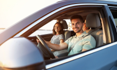 Quel changement en matière d'assurance auto depuis la disparition de la vignette verte ? ( Crédits photo: ©  New Africa - stock.adobe.com)