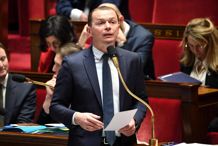 Le ministre du Travail Olivier Dussopt, le 14 février 2023 à l'Assemblée. ( AFP / BERTRAND GUAY )
