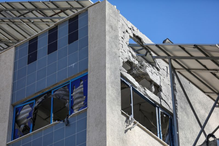 Conséquences d'une frappe israélienne sur l'hôpital baptiste arabe Al-Ahli dans la ville de Gaza