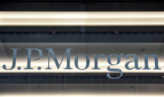 Un logo de JPMorgan est vu à New York