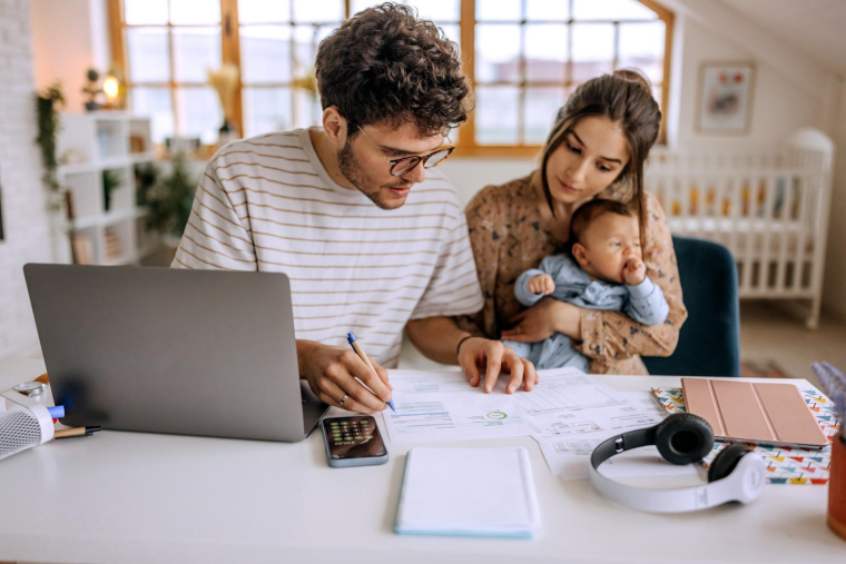 Les impôts et prélèvements sociaux applicables à vos produits d‘épargne ( crédit photo : Getty Images )