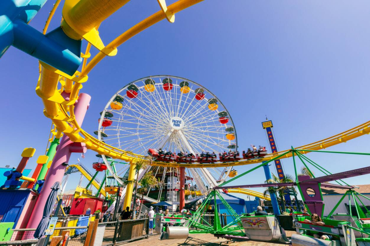 Chèques-vacances : peut-on les utiliser dans un parc d’attractions ? / iStock.com - mariusz_prusaczyk