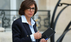 La ministre de la Culture Rachida Dati à la sortie du Conseil des ministres à l'Elysée, le 29 octobre 2025 à Paris ( AFP / Ludovic MARIN )