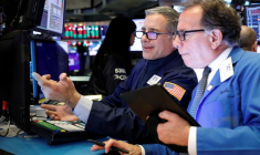 WALL STREET OUVRE EN HAUSSE