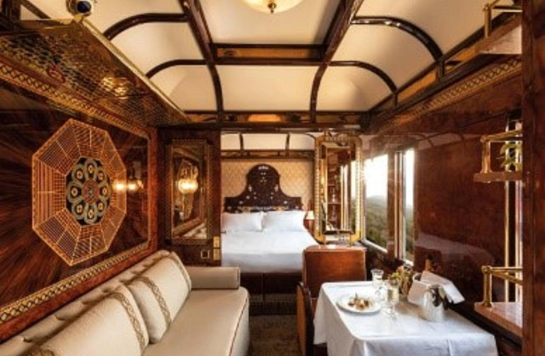 En décembre 2023, le train de luxe Venice Simplon-Orient-Express desservira pour la première fois les Alpes françaises. ( crédit photo : Capture d’écran site https://www.belmond.com/ )