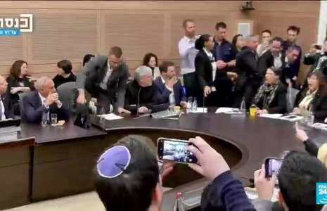 Israël : à la Knesset, un projet de réforme judiciaire controversé