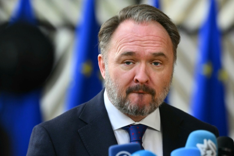 Le commissaire européen Dan Jorgensen le 16 mars 2026, à Bruxelles, en Belgique ( AFP / NICOLAS TUCAT )