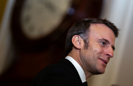 Emmanuel Macron, le 24 février 2025, à Washington DC ( GETTY IMAGES NORTH AMERICA / KENT NISHIMURA )