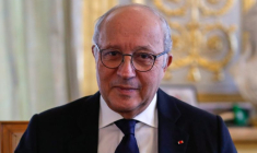 LA CRISE DU CORONAVIRUS IMPOSE DE S'ENGAGER POUR UNE PLANÈTE PLUS VERTE, DIT FABIUS