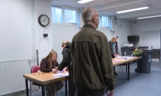 Elections législatives aux Pays-Bas: ouverture d'un bureau de vote à La Haye