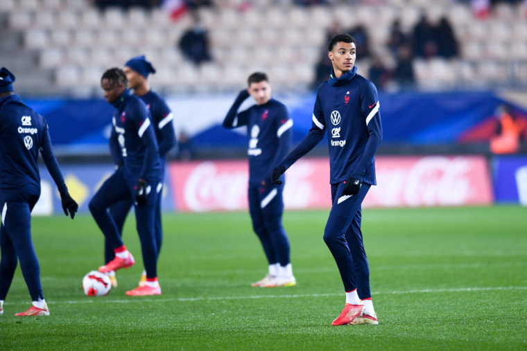 Hugo Ekitike « a le potentiel pour l'équipe de France » selon Didier Deschamps