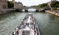 Croisière touristique sur la Seine à Paris, le 18 juin 2025 ( AFP / Behrouz MEHRI )