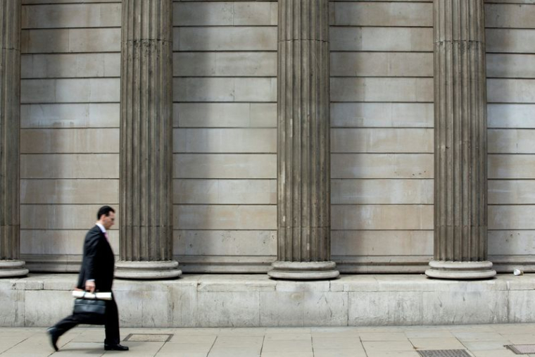 LA BANQUE D'ANGLETERRE RELÈVE SON TAUX DIRECTEUR, INCERTITUDE SUR LA SUITE
