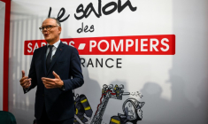 Édouard Philippe, candidat du parti Horizons à l'élection présidentielle de 2027, s'exprime lors d'une visite au Congrès national des pompiers, à La Roche-sur-Foron, le 1er octobre 2026 ( AFP / OLIVIER CHASSIGNOLE )