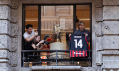 Un Ballon d'or accueilli en héros à Milan