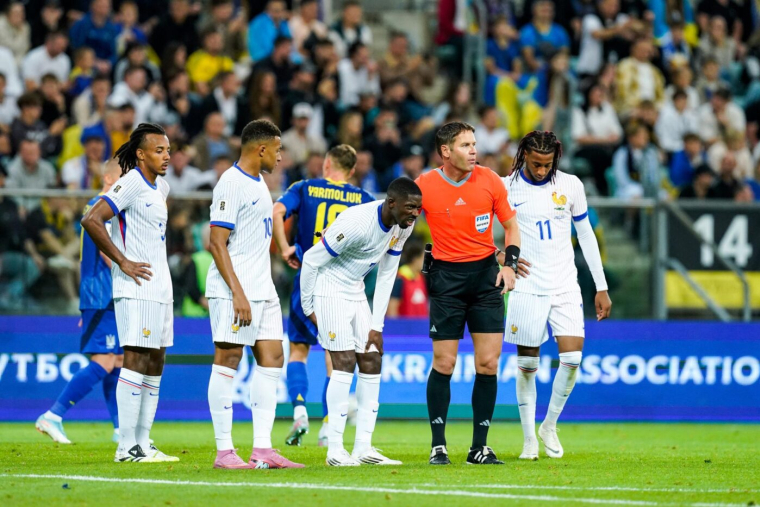 Le staff du PSG aurait prévenu celui des Bleus concernant la blessure d'Ousmane Dembélé