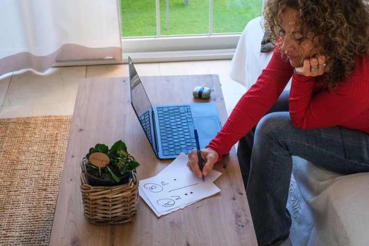 Pr&egrave;s d'un quart des Fran&ccedil;aises sont partantes pour l'aventure entrepreneuriale : mais &agrave; quelles conditions ? (Cr&eacute;dits photo : Adobe Stock)