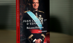 L'édition française du livre de mémoires "Juan Carlos Ier d'Espagne. Réconciliation", le 13 novembre 2025 à Madrid ( AFP / Thomas COEX )