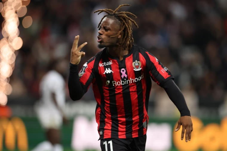 L'attaquant de Nice Elye Wahi a inscrit un triplé contre Rennes lors de la 9e journée de Ligue 1 le 30 octobre 2026 à Nice ( AFP / Valery HACHE )