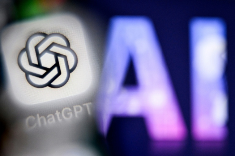 Le lancement de ChatGPT Atlas était particulièrement attendu, s'agissant d'un logiciel élaboré autour du modèle le plus populaire au monde, avec 800 millions d'utilisateurs hebdomadaires revendiqués par OpenAI, soit 10% de l'humanité ( AFP / Kirill KUDRYAVTSEV )