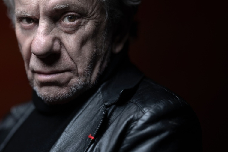 Le photoreporter français Patrick Chauvel pose le 13 octobre 2026 à Paris ( AFP / Joel Saget )