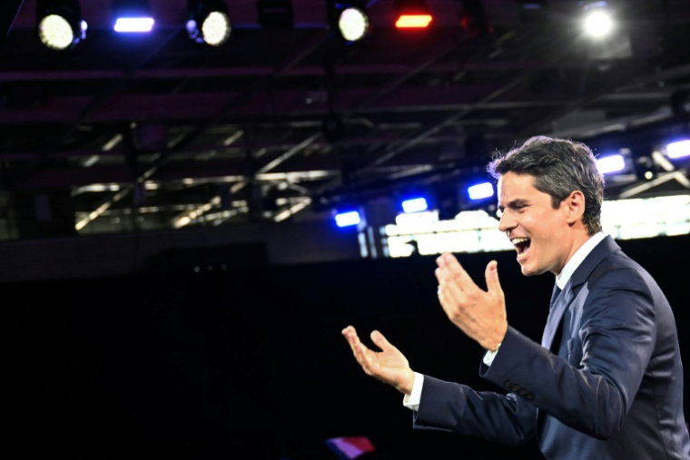 L'ex-Premier ministre et candidat de Renaissance à la présidentielle française, Gabriel Attal, lors de son premier meeting de campagne à Paris, le 30 mai 2026 ( AFP / LOU BENOIST )