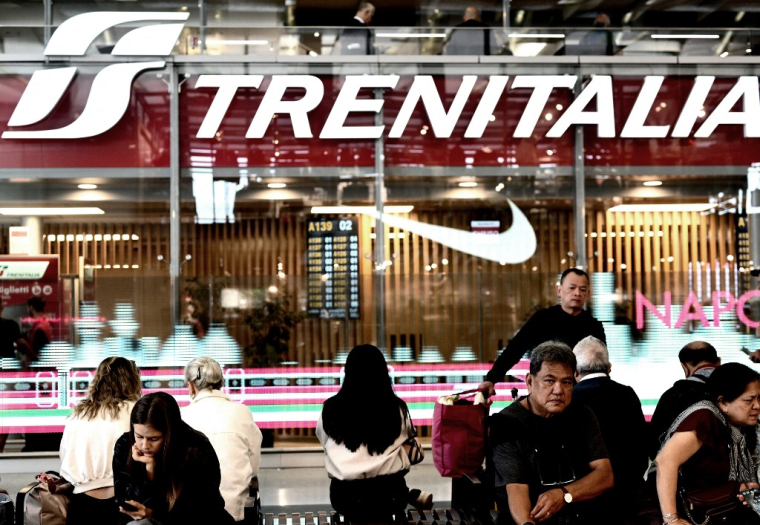 ( AFP / TIZIANA FABI )