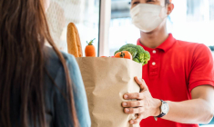 La poste, actionnaire majoritaire d’Epicery - iStock-Kiwis