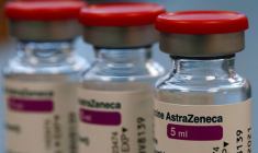 CORONAVIRUS: LA FRANCE ESPÈRE REPRENDRE VITE LA VACCINATION AVEC ASTRAZENECA APRÈS AVOIR SUIVI L'ALLEMAGNE