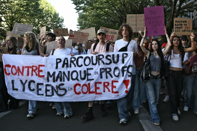 Manifestation de lycéens à Bordeaux le 6 octobre 2026 ( AFP / Philippe LOPEZ )