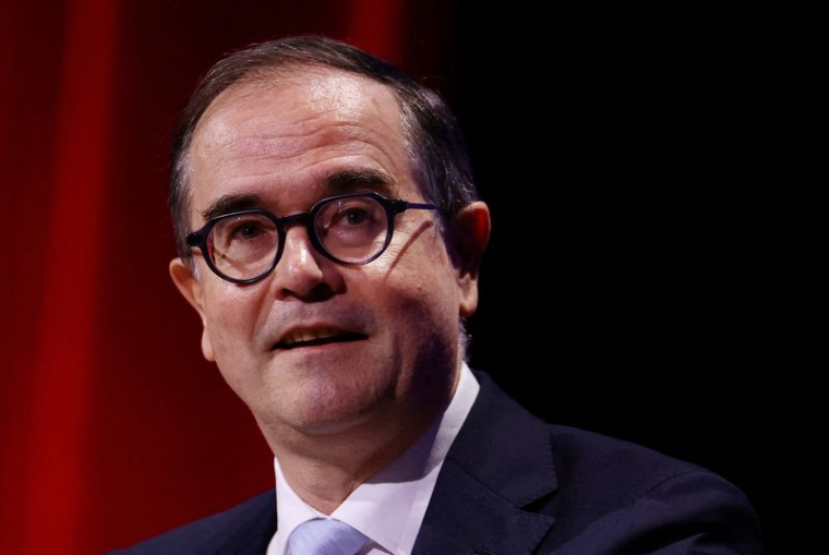 Sommet du lobby automobile français PFA à Paris