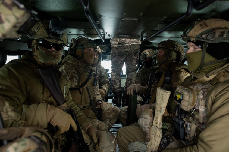 Des militaires ukrainiens dans la région de Donetsk, en Ukraine, le 28 janvier 2026. ( AFP / TETIANA DZHAFAROVA )