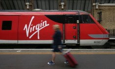 Un train exploité par Virgin Trains à la gare de Londres-King's Cross, le 16 mai 2018 ( AFP / Daniel LEAL )