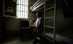 Un détenu dans le quartier des hommes en détention provisoire de la prison de Fleury-Mérogis (Essonne), en Ile-de-France, le 16 juillet 2026 ( AFP / SIMON WOHLFAHRT )