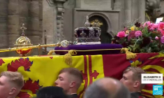 REPLAY - La procession du cercueil de la reine Elizabeth II vers l’abbaye de Westminster