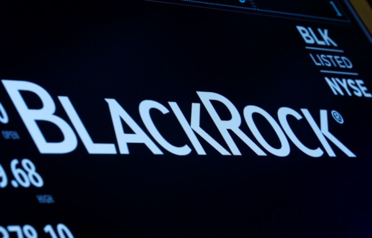 ARKEMA: BLACKROCK FRANCHIT LE SEUIL DE 10% DU CAPITAL, ANNONCE L'AMF