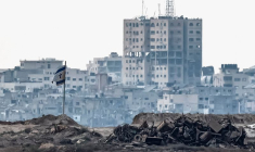 Un drapeau israélien endommagé à Gaza