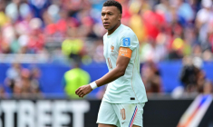 Une légende du foot se reconnaît en Mbappé
