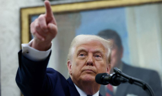 Le président américain Donald Trump dans le bureau ovale de la Maison Blanche à Washington