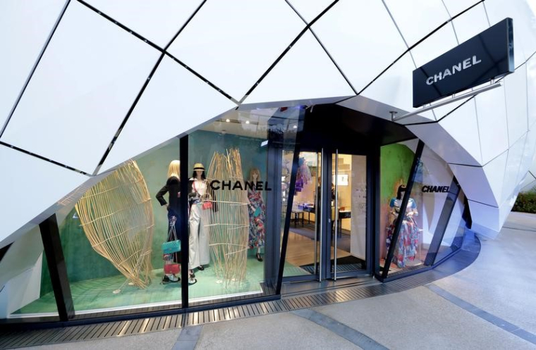 HAUSSE À DEUX CHIFFRES POUR CHANEL