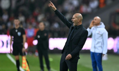 Le sélectionneur des Bleus Zinédine Zidane lors d'un match de Ligue des nations en Turquie, le 25 septembre 2026 ( AFP / OZAN KOSE )