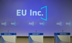 Le logo du plan EU Inc., visant à accroître la compétitivité de l'Union européenne, lors d'une conférence de presse au siège de l'UE à Bruxelles, le 18 mars 2026 ( AFP / NICOLAS TUCAT )